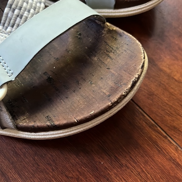 FREE Add On Merrell light grey sport sandals - Picture 3 of 8